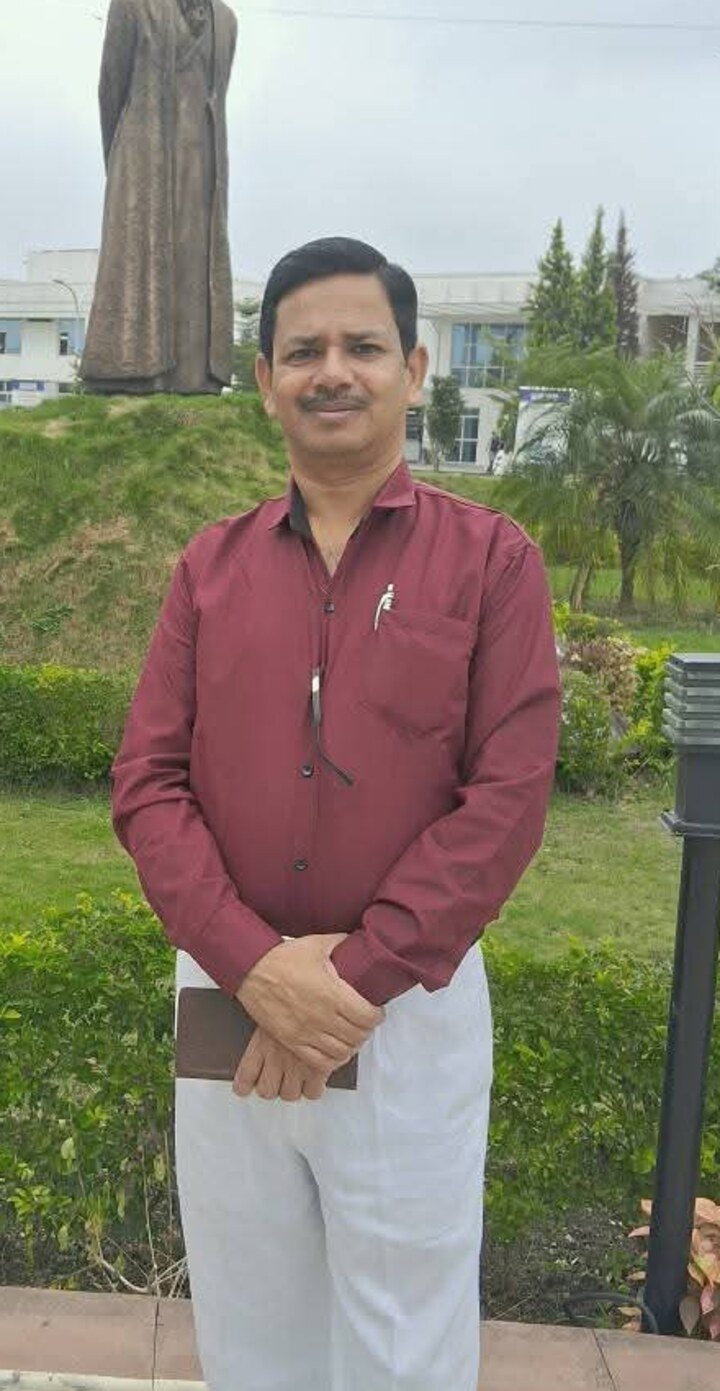Manish Chandra Srivastava, Managing Director